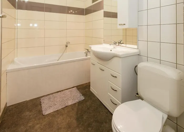 With Pool, Malmedy * Beverce