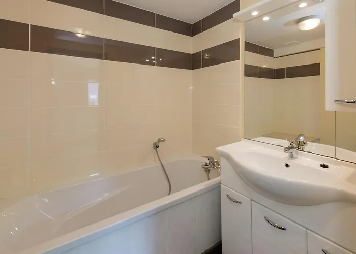 With Pool, Malmedy Beverce