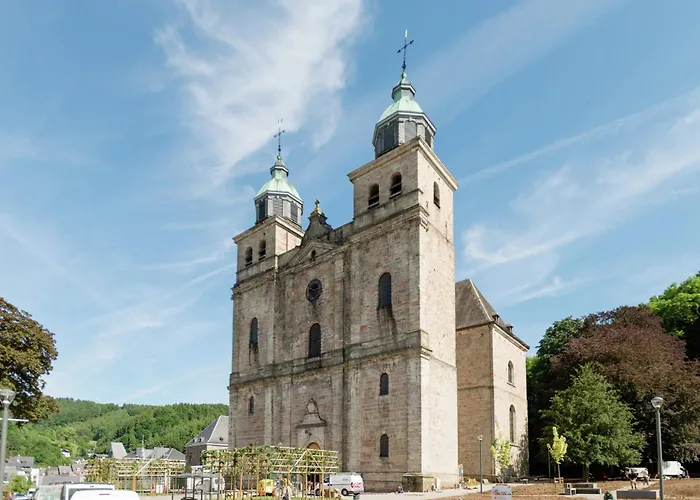 With Pool, Malmedy Сasa de vacaciones *