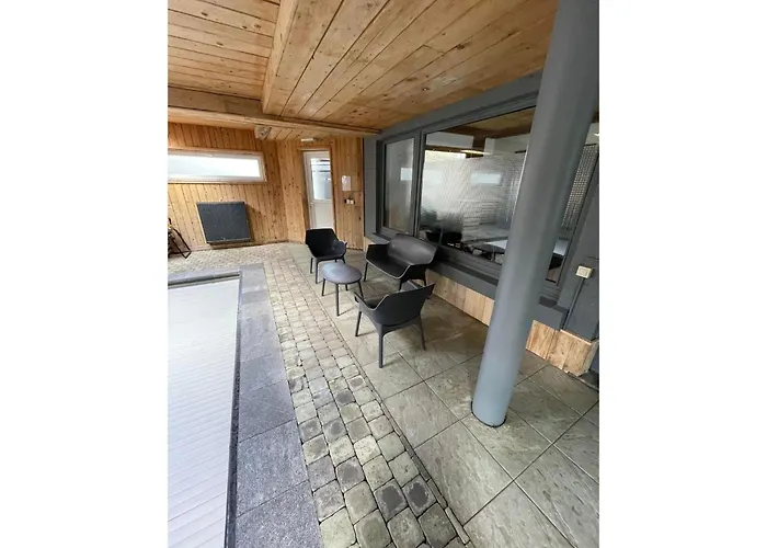 With Pool, Malmedy Сasa de vacaciones *